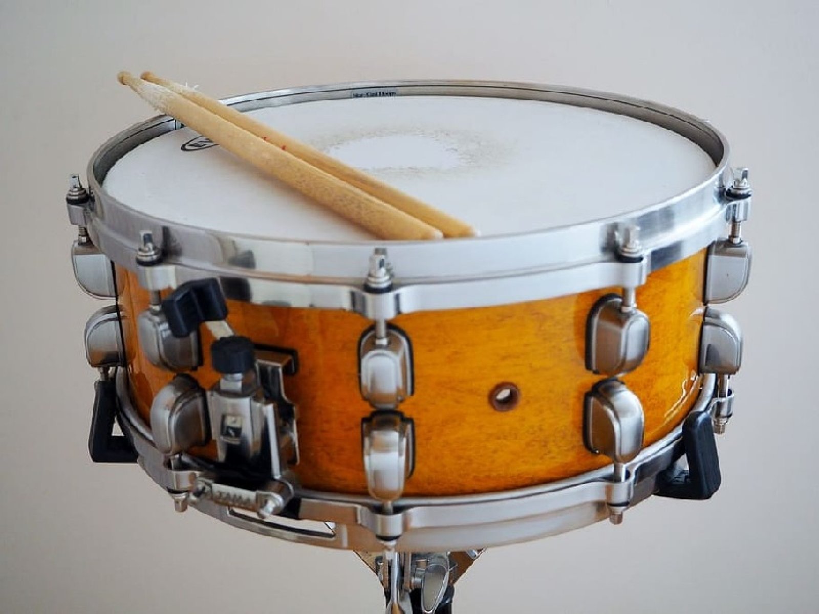 top-6-best-snare-drums-in-2023-how-to-choose-and-tune-one-for-your