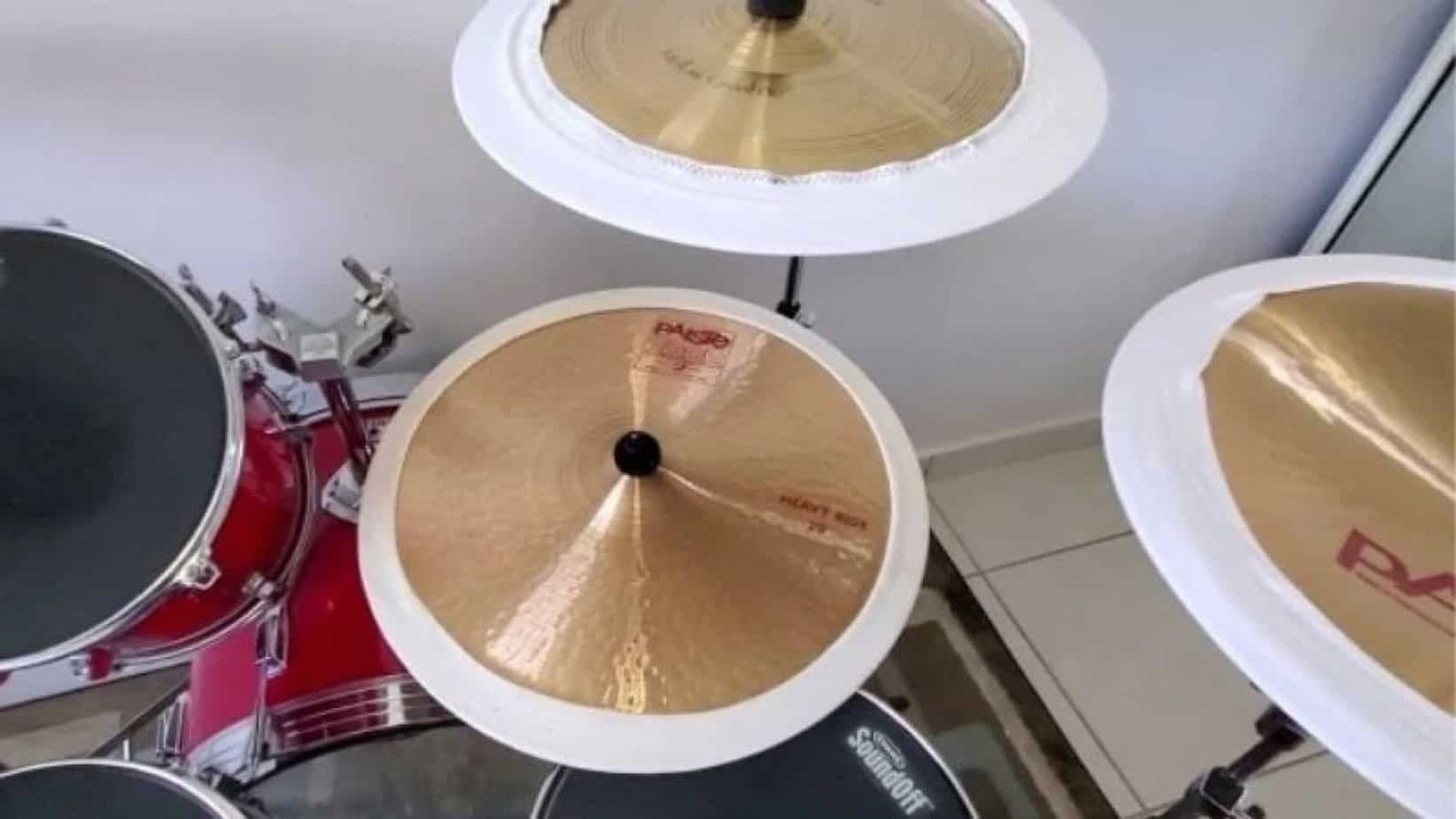 How to Dampen Cymbals? Techniques & Tricks SimplyDrum