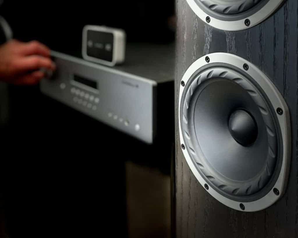 How to Choose Amplifier for Speakers? Complete Review