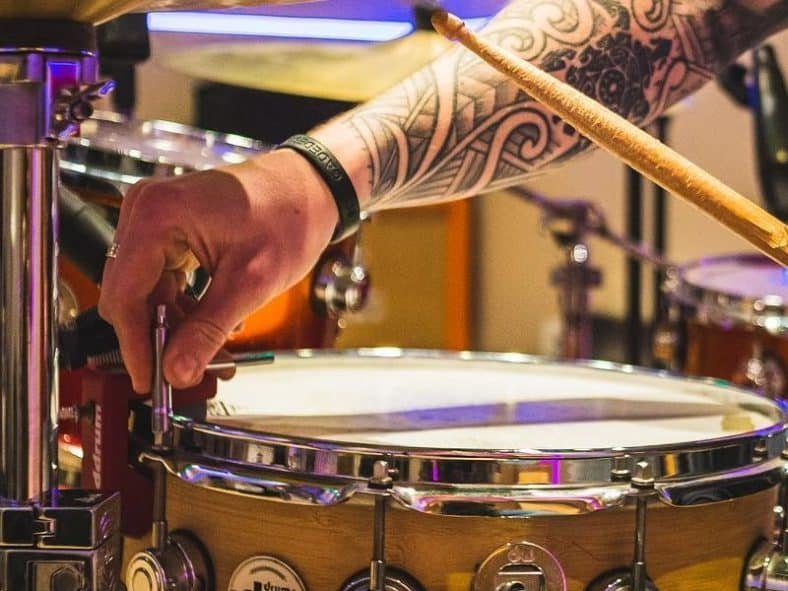How to Tune Drums? Complete Review