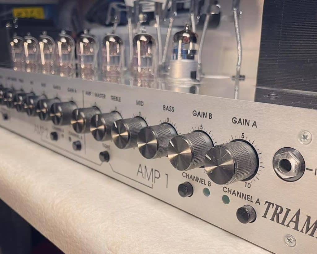 How to Choose Amplifier for Speakers? Complete Review